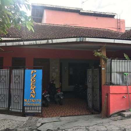 Destiny House Hotell Yogyakarta Exteriör bild