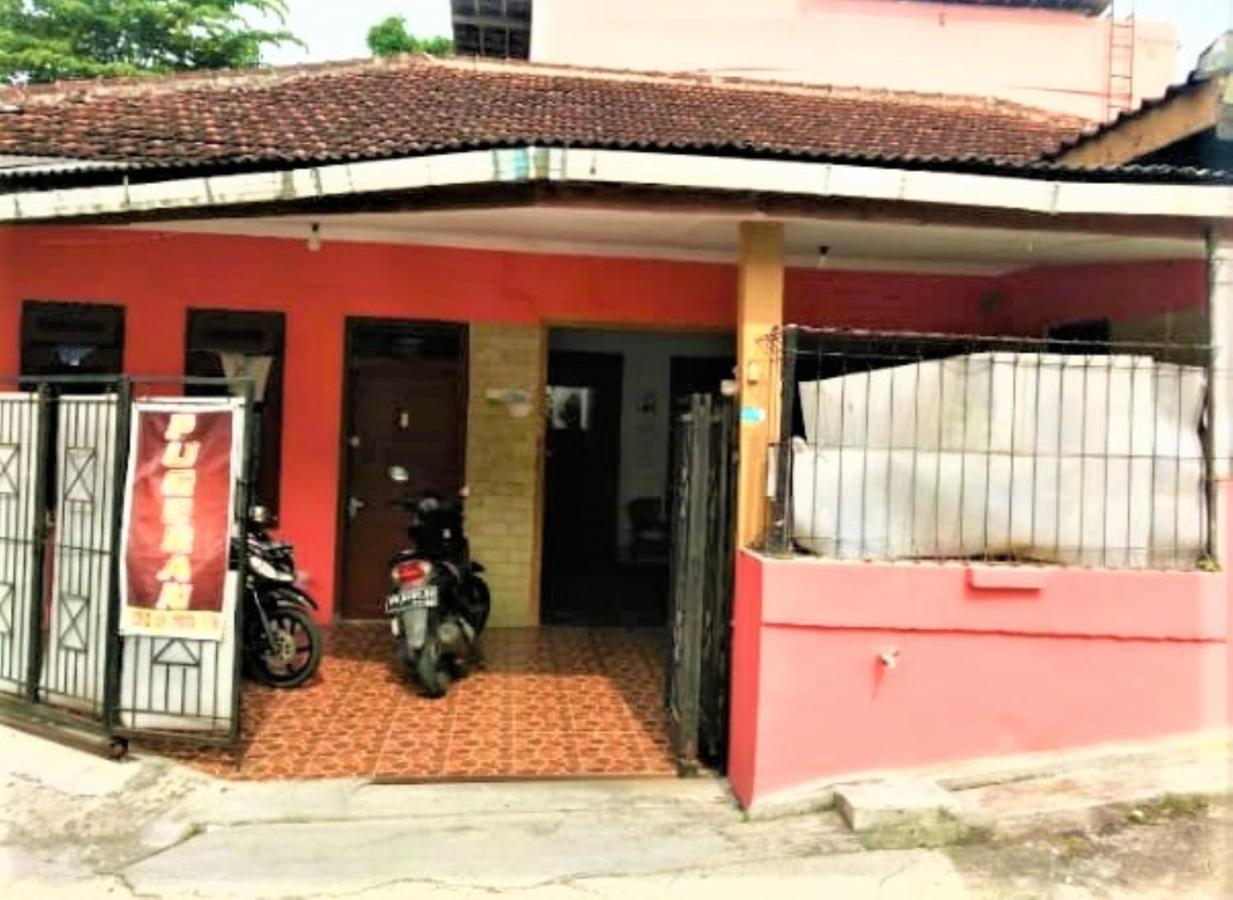Destiny House Hotell Yogyakarta Exteriör bild