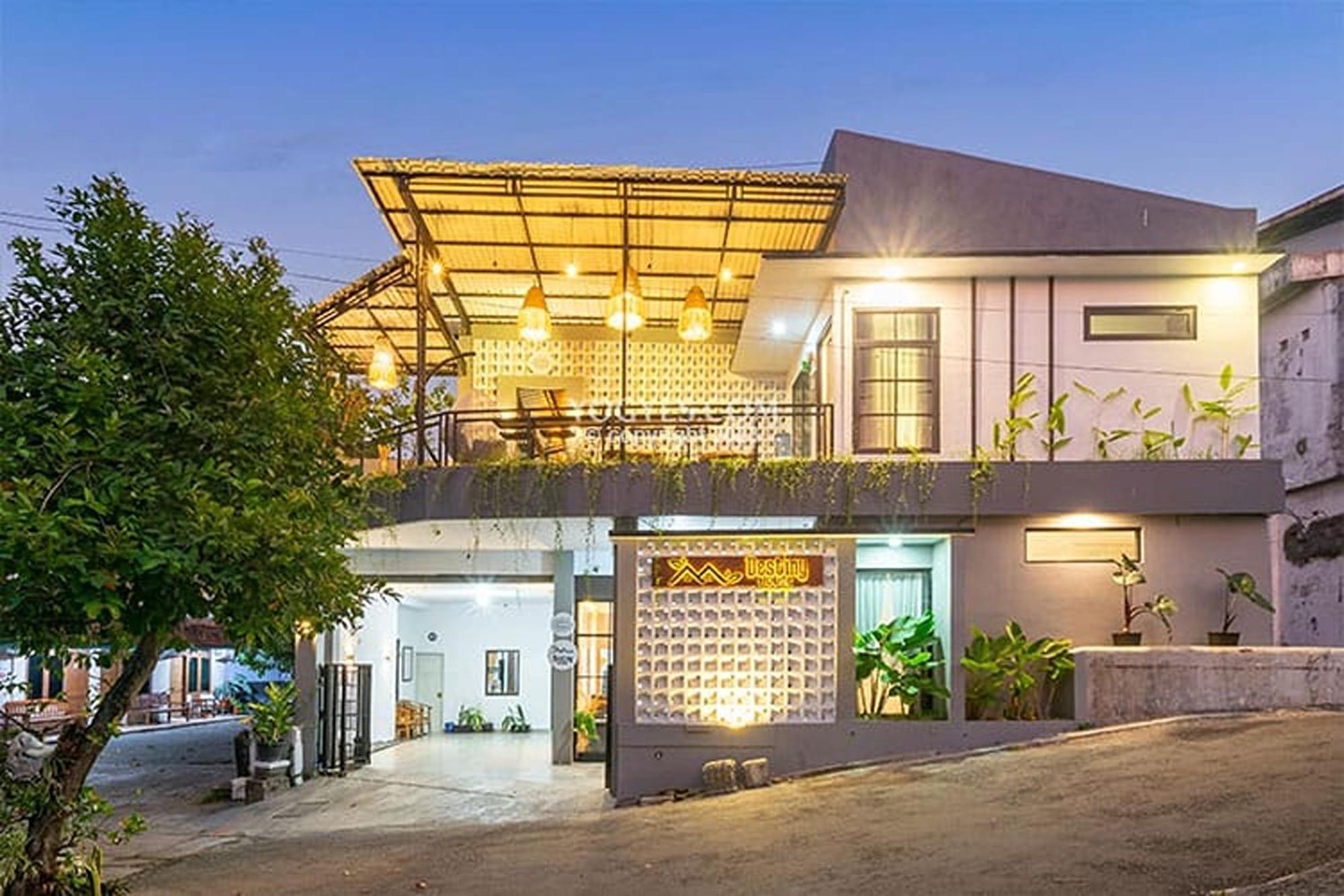 Destiny House Hotell Yogyakarta Exteriör bild